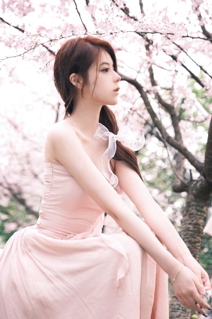 春光乍泄